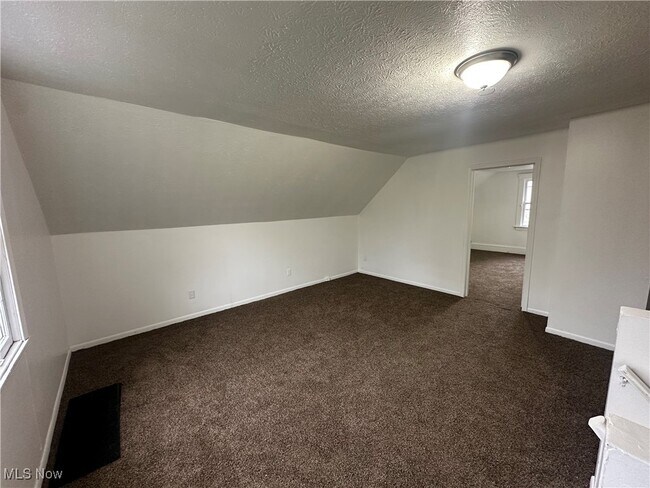 Building Photo - 3823 E 54th St