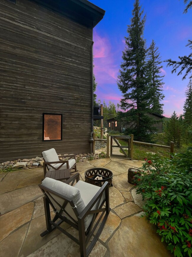 Building Photo - 2 Car Garage! Pets Negotiable! Two living ...