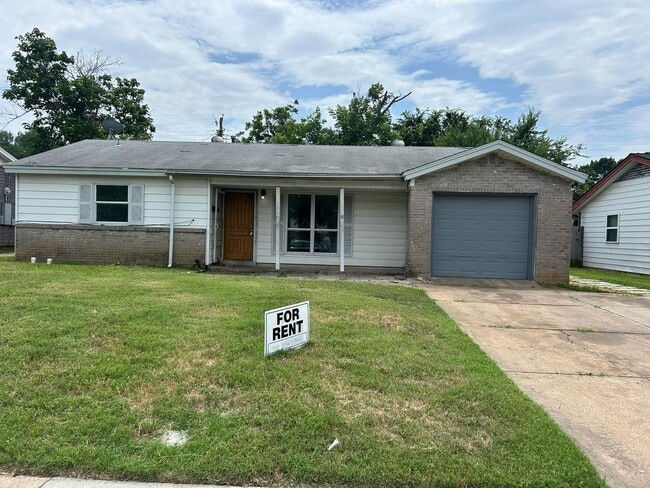Building Photo - Modern living meets exceptional comfort