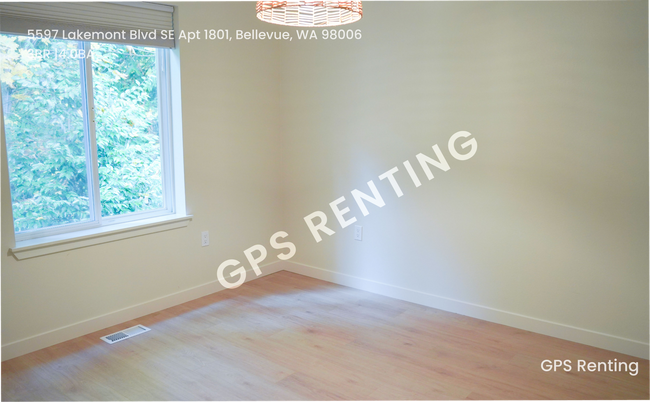 Building Photo - Beautiful Bed 3, Bath 4, home!