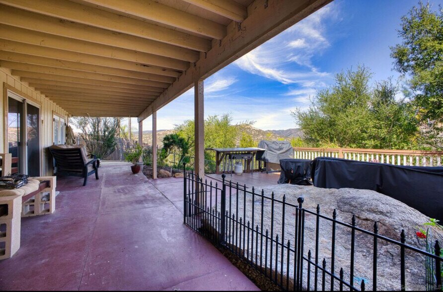 Building Photo - 15408 Vista Vicente Dr