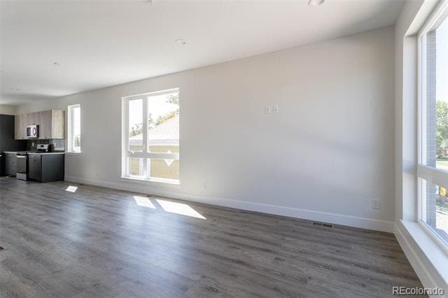 Building Photo - 1592 Ames St