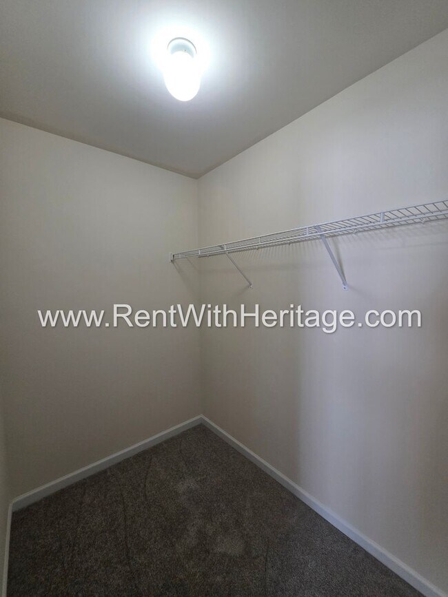 Building Photo - 202 Summer Gate Ln