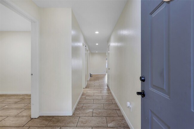 Building Photo - 1117 Willersley Ln