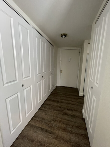 Building Photo - 14006 E Stanford Cir