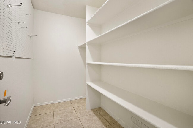 Building Photo - 7216 San Marino Dr