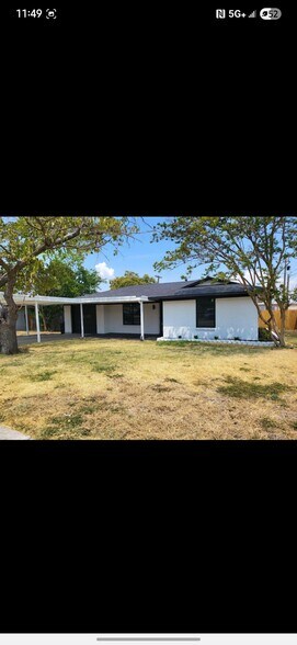 Primary Photo - 3209 Sidney Dr
