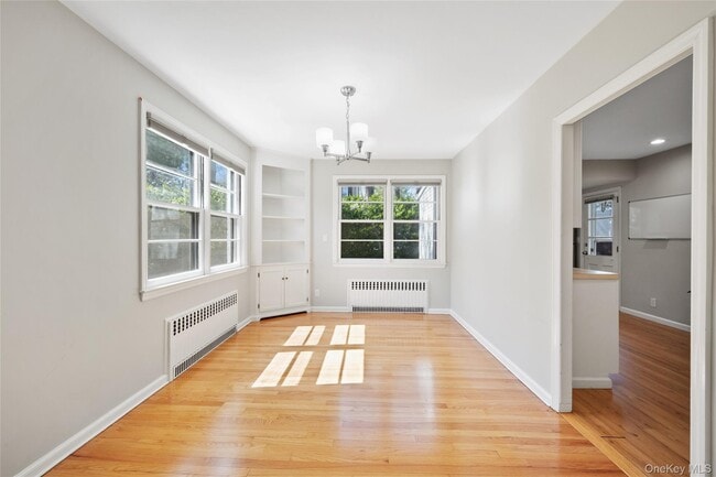 Building Photo - 6 Wildway