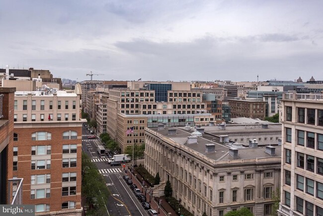 Building Photo - 631 D St NW