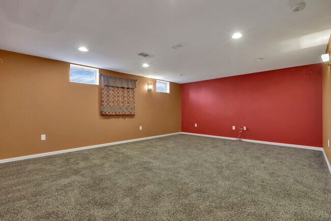 Building Photo - 8006 Caraway Ave