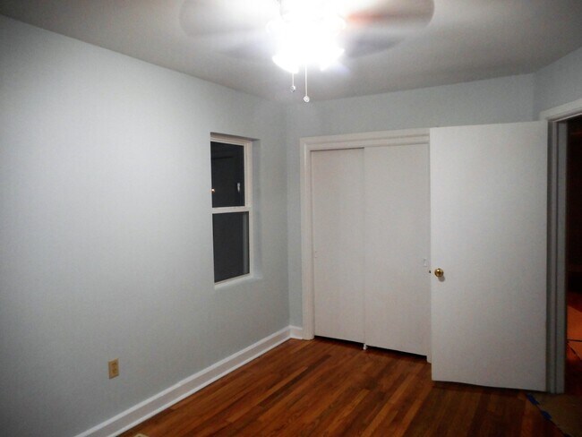 Building Photo - 820 Oakdale Rd