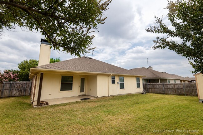 Building Photo - 701 Orchid Blvd