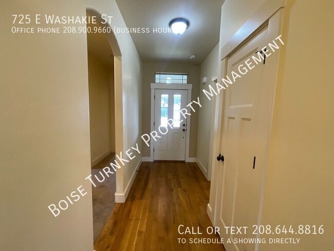 Building Photo - 725 Washakie St E