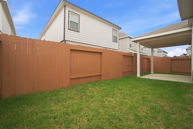 Building Photo - 22210 Great Royal Ln