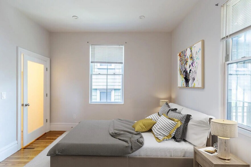 Building Photo - 89 Cedar St