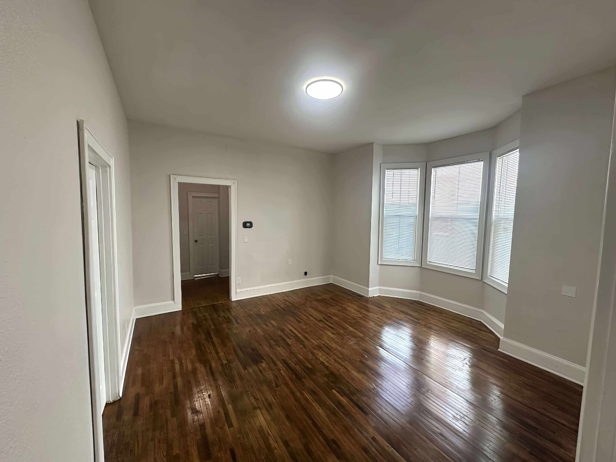 Building Photo - 360 Maria Ave