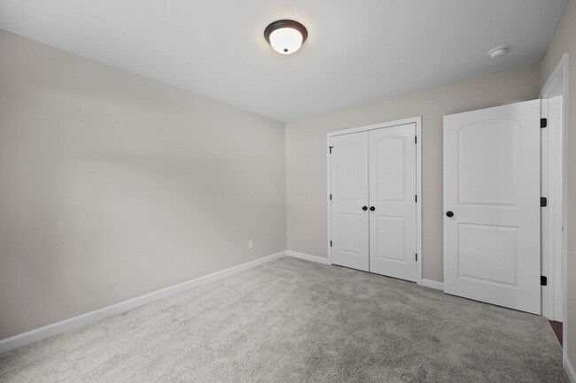 Building Photo - Welcome to Bradford Estates!