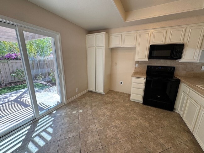 Building Photo - Single-Story Living in a Lovely Woodlands Community