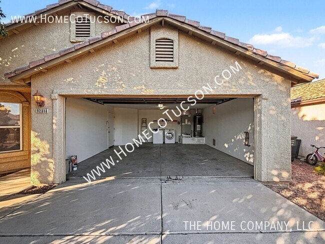 Building Photo - 2314 Silvergate Pl