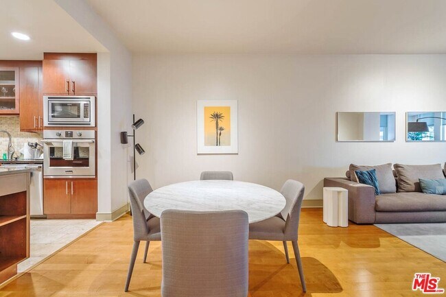 Building Photo - 10700 Wilshire Blvd