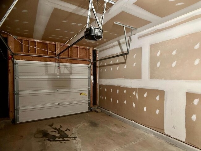 Building Photo - 157 Woodson Dr