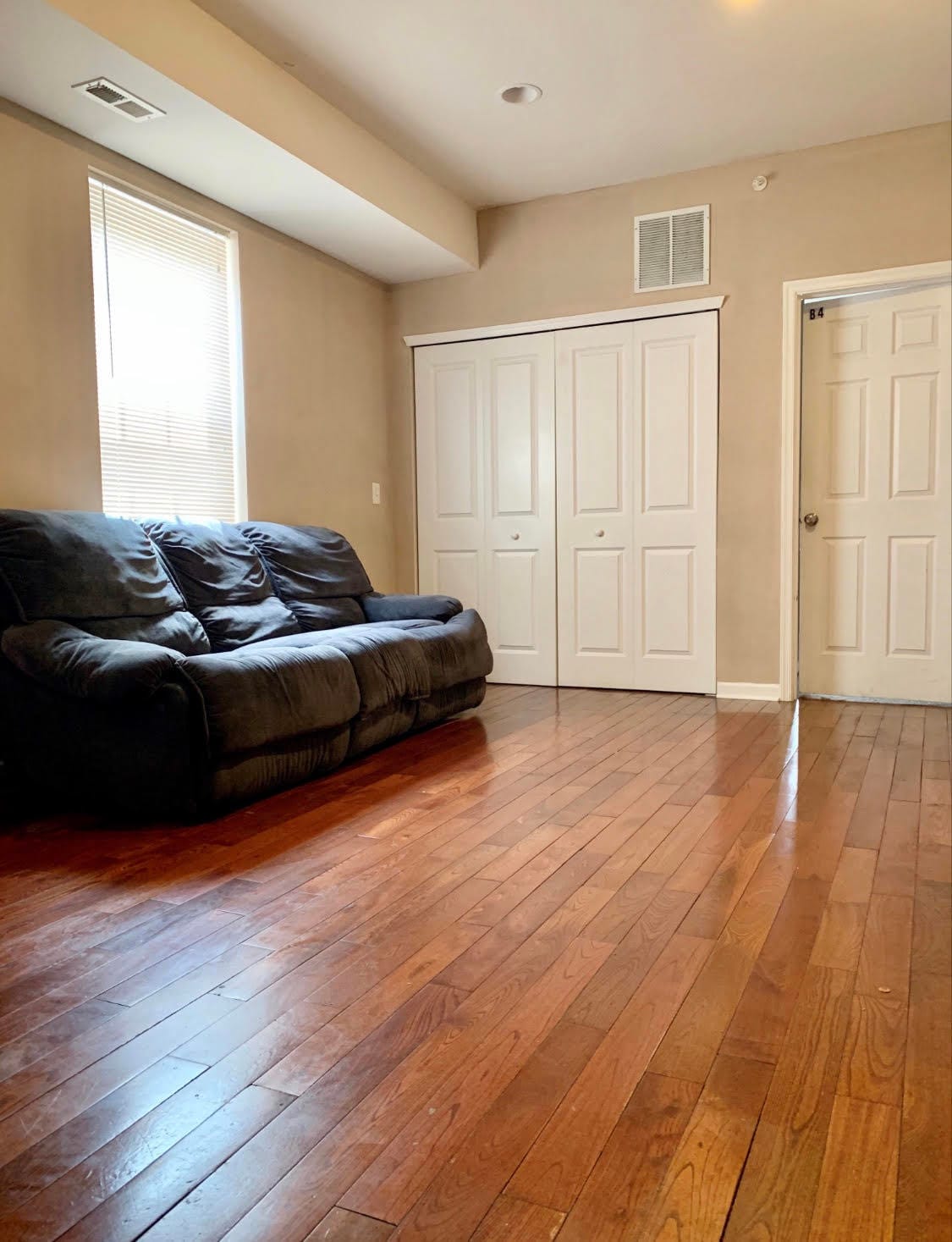 Common area - 2356 N Park Ave