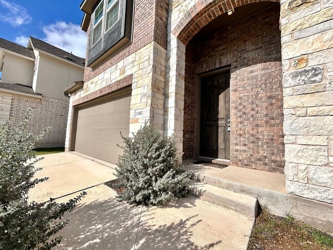 Building Photo - 1357 Kneehigh Ln