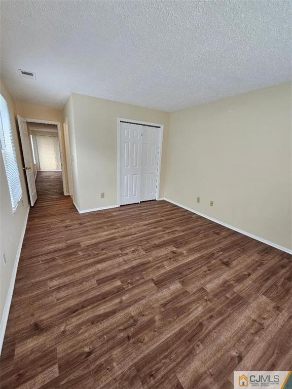 Building Photo - 5 Tanglewood Ct