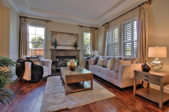 Building Photo - Beautiful 5BD/5BA Livermore Home with Huge Bonus Room and Full Downstairs Bedroom Suite!