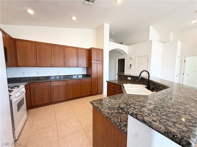 Building Photo - 7998 Half Moon Point Dr