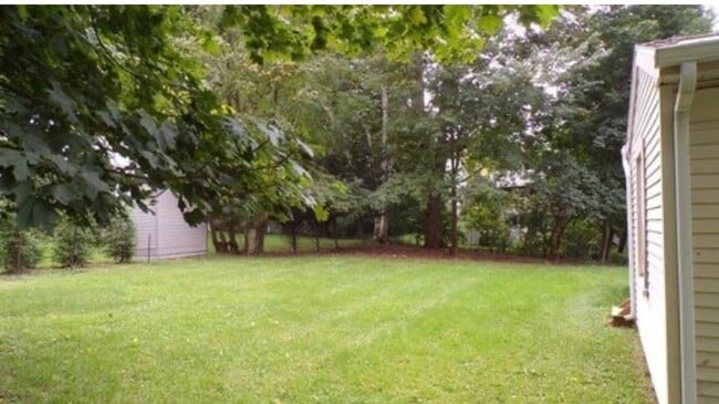 Building Photo - 1074 Vestal Ave