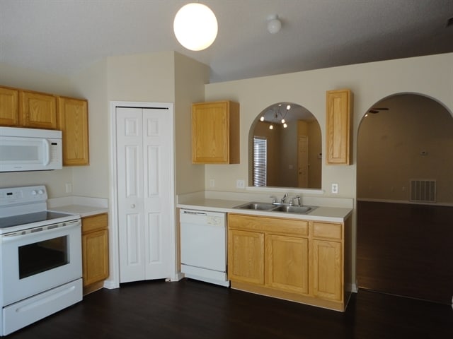 Building Photo - 30312 Rattana Court