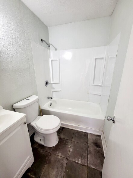 Building Photo - 1509 Sycamore St
