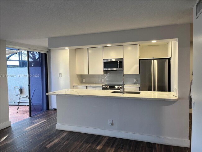 Building Photo - 11246 NW 14th Ct