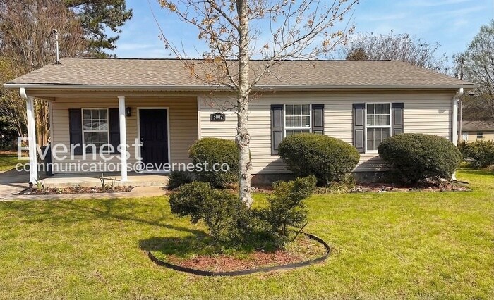 Building Photo - 3002 Sonya Dr NW