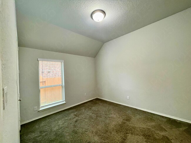 Building Photo - Spacious 4 Bedroom Brand New Home with 3 Car Garage in Seguin