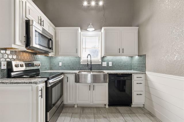 Building Photo - 4673 Feathercrest Dr