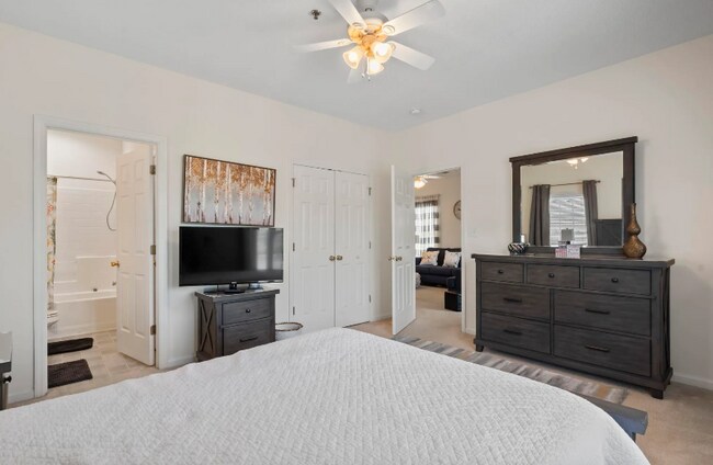 Building Photo - 2090 Cross Gate Blvd