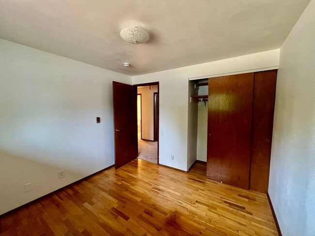 Building Photo - Updated 3BD Rambler w/ Exterior Amenities