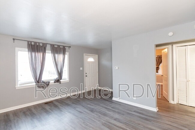 Building Photo - 1128 Sterling St