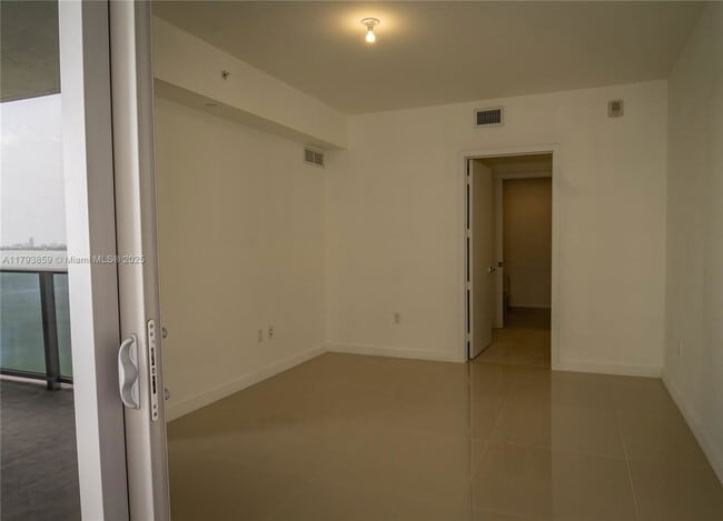 Building Photo - 488 NE 18th St