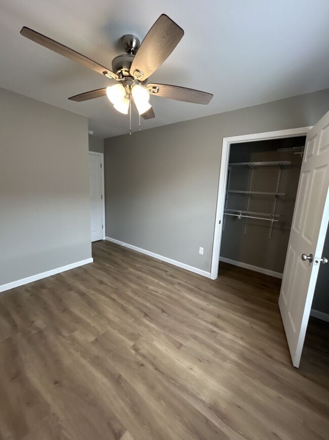 Building Photo - 714 Columbus St