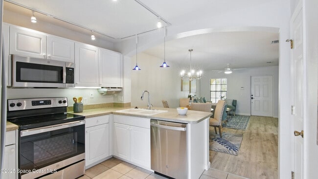 Building Photo - 1160 Luminary Cir