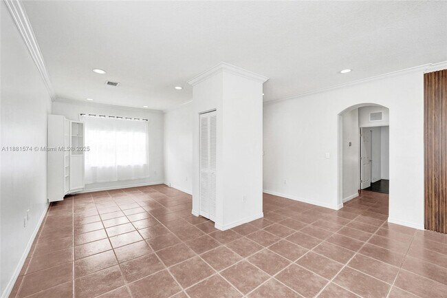 Building Photo - 3041 SW 88th Ave