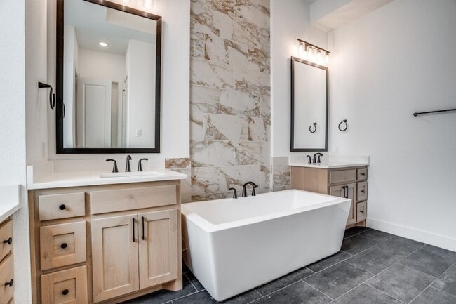 Building Photo - 4211 Mill Pond Dr