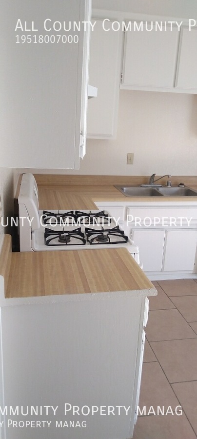 Building Photo - 2 bed 2 bath Apartment in Joshua Tree!