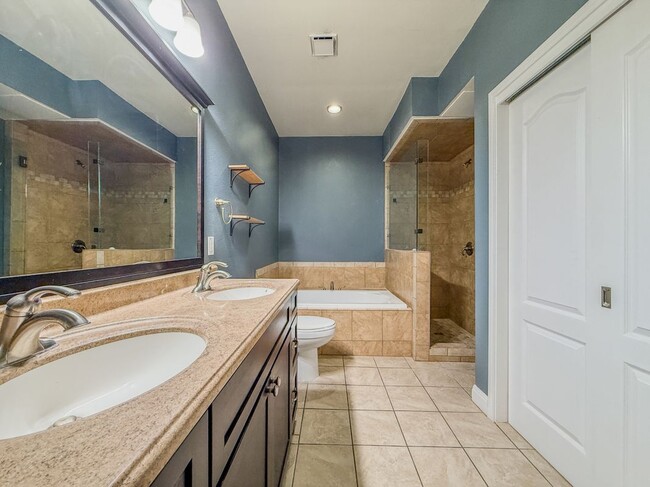 Building Photo - 2450 Wickersham Ln