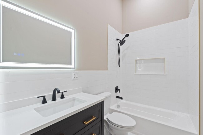 Building Photo - 150 West Side Ave