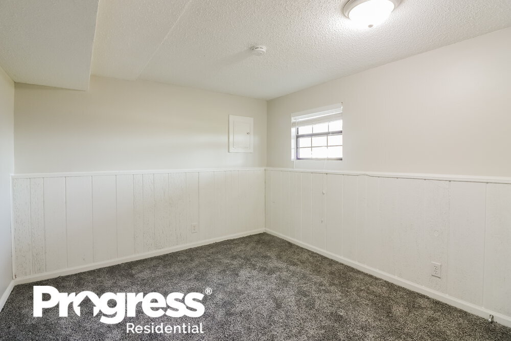 Building Photo - 101 E Pacific Dr