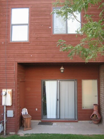 Back patio - 1084 E Navajo St